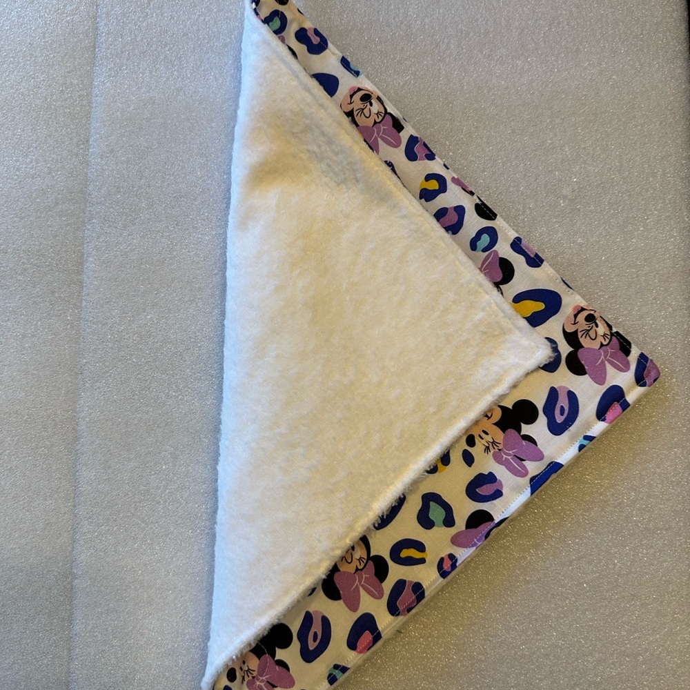 NEW! Handcrafted Softy Cloth Minnie Mouse Pattern - Picture 2 of 4
